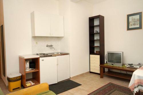 Apartments By The Sea Preko (ugljan) - 3489