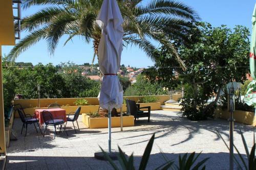 Hostal Twin Room Preko 8180h