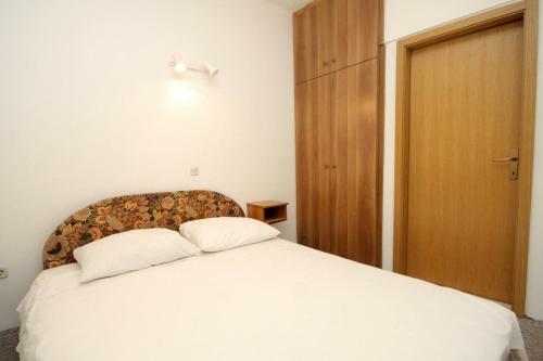 Apartment Preko 3489b