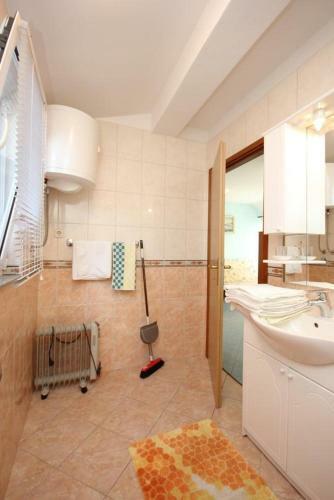 Apartment Poljana 8450b