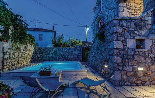 Holiday Home Preko Put Kusterinih