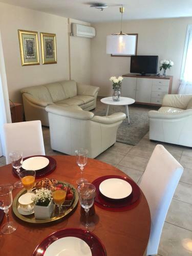 Holiday House Lidija 851