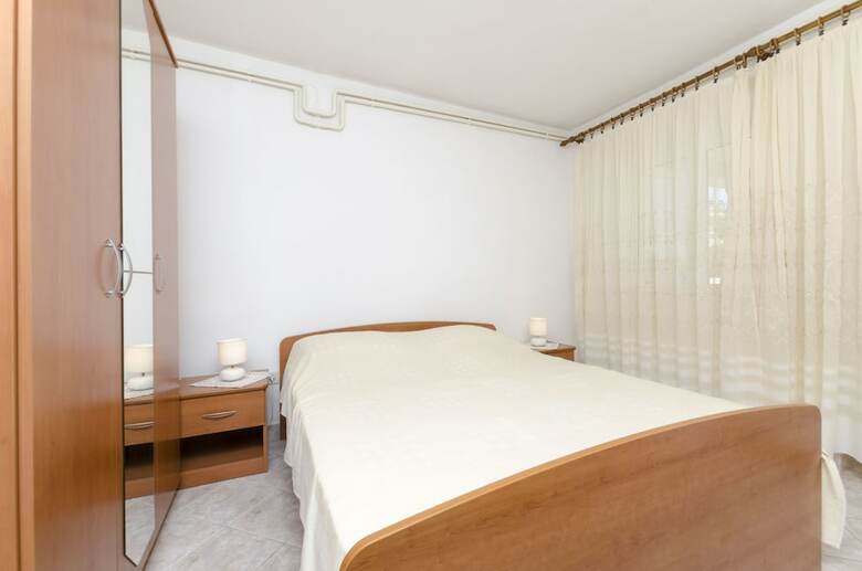 Hostal Apartments And Room Mate_ Mare