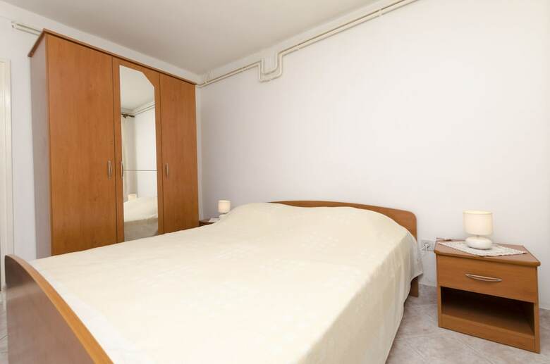 Hostal Apartments And Room Mate_ Mare