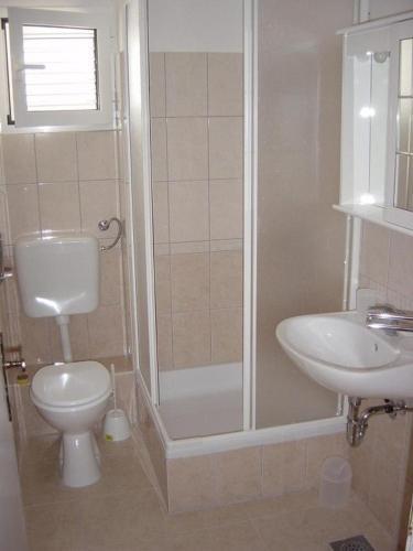Apartment Primosten 15704c