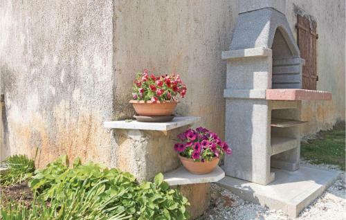 Two-bedroom Holiday Home In Pula