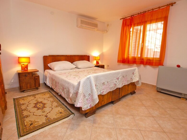 Apartments Ivan 41