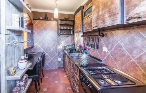 Two-bedroom Apartment In Pula