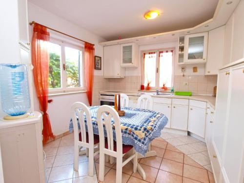 Apartments With Pool 749