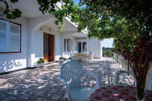 Apartments With A Parking Space Barbat (rab) - 14431