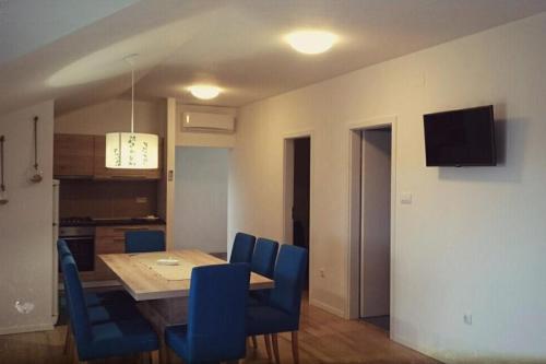 Apartments With A Parking Space Barbat (rab) - 12871