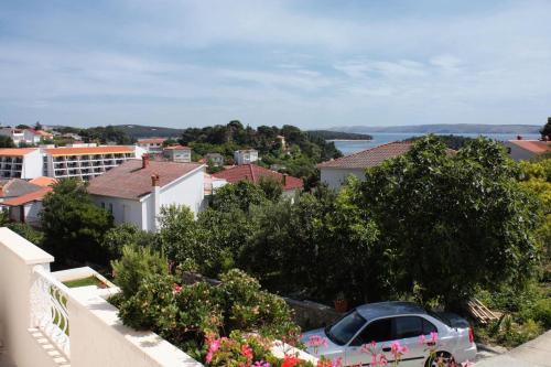 Apartments With A Parking Space Banjol (rab) - 5022