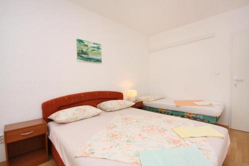 Apartments With A Parking Space Banjol (rab) - 5071