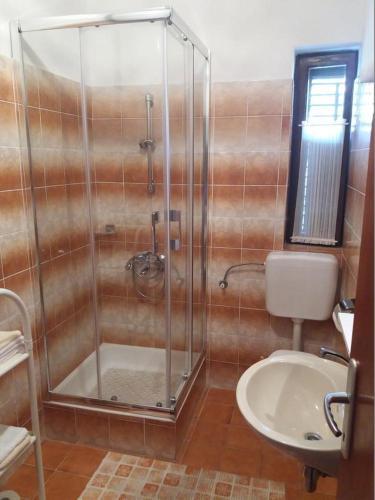 Apartments With A Parking Space Banjol (rab) - 16334