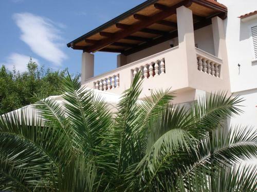 Apartment Banjol 14134a