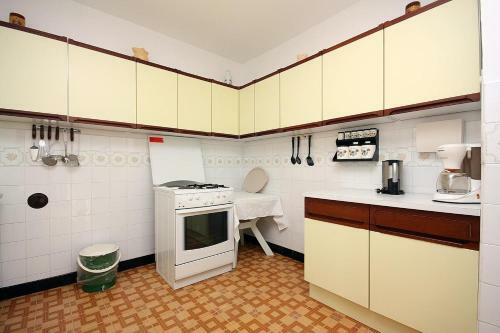 Apartments By The Sea Kampor (rab) - 5058