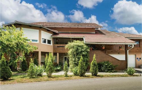Two-bedroom Apartment In Rakovica