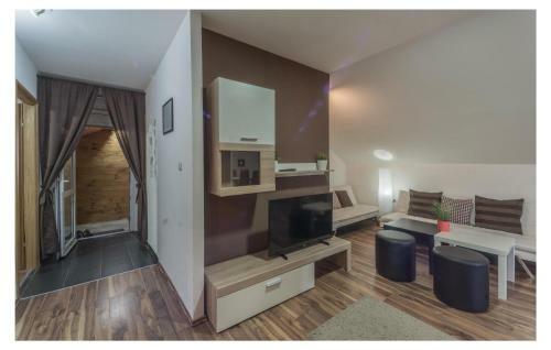 Two-bedroom Apartment In Rakovica