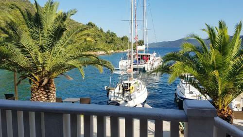 Hostal Rooms By The Sea Rava (dugi Otok) - 15880
