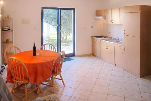 Apartment Blazina (lbn101)