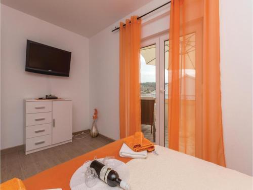 Two-bedroom Apartment In Razanac