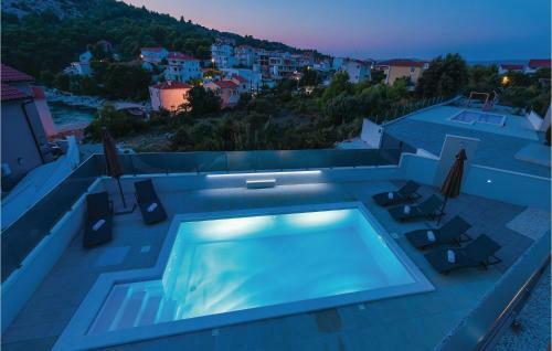 Three-bedroom Holiday Home In Razanj