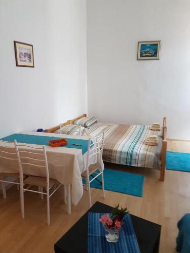 Apartments With Wifi Rijeka - 13496