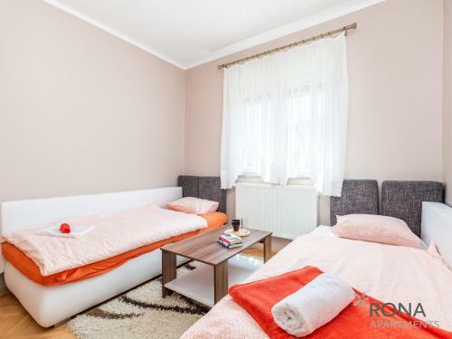 Hostal Rona Apartments Smokva