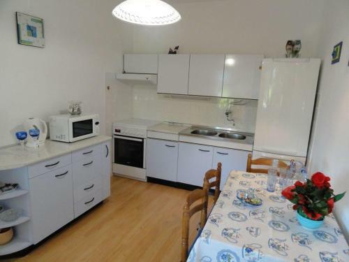 Apartments With A Parking Space Rijeka - 15854