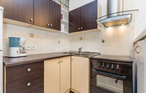 Apartments With A Parking Space Rijeka - 13976