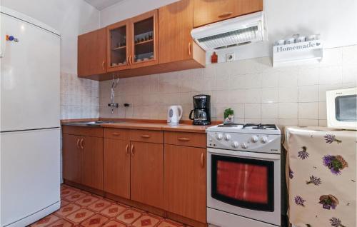 Three-bedroom Apartment In Modric