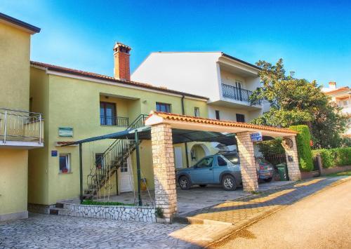 Apartments Ljubica 141