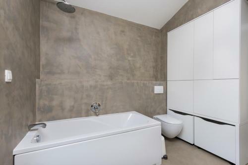 Santalezi Villa Sleeps 8 Pool Air Con Wifi