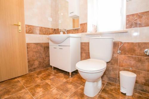 Pets Friendly, Fully Fenced Villa Angela With Pool