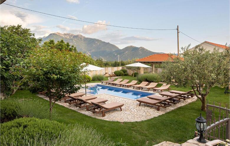 Holiday Home Sestanovac Put Zezevice
