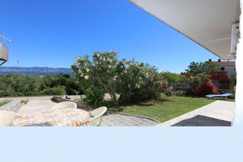 Apartment In Silo/insel Krk 13587