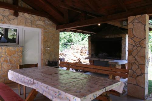 Apartments In Silo/insel Krk 13442