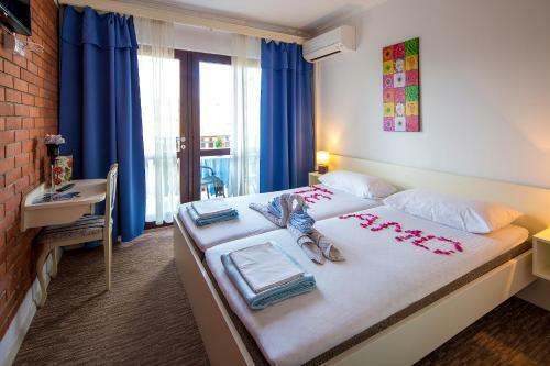 Hostal Guest House Zeba & Riviera