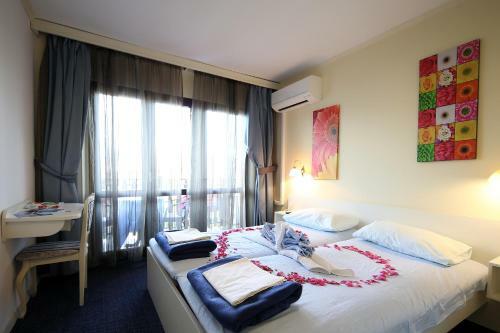 Hostal Guest House Zeba & Riviera