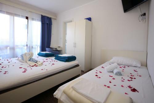 Hostal Guest House Zeba & Riviera