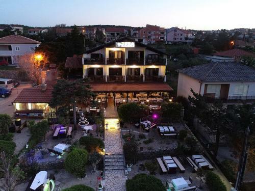 Hostal Guest House Zeba & Riviera