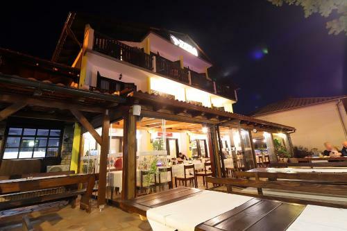 Hostal Guest House Zeba & Riviera