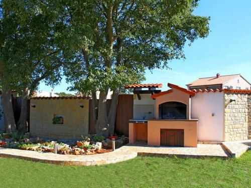 Holiday Home Casa Eduard