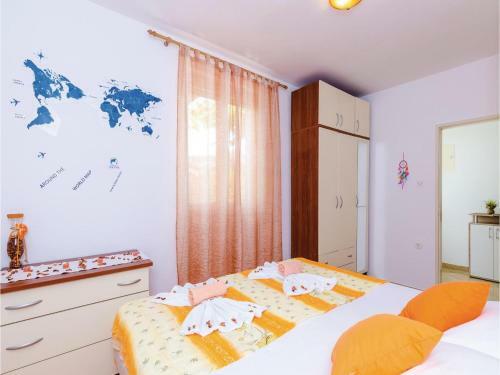 Three-bedroom Apartment In Slano