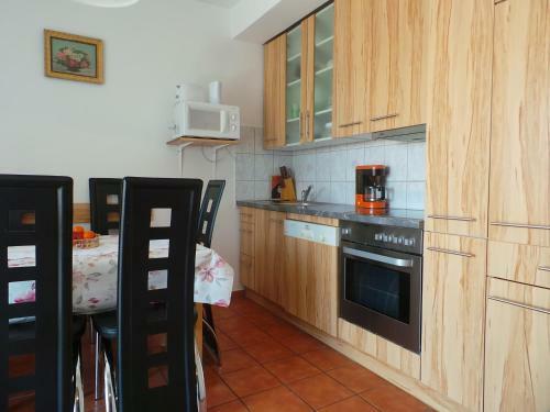 Jadranovo Apartment 5