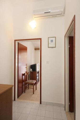 Apartments By The Sea Brna (korcula) - 10057