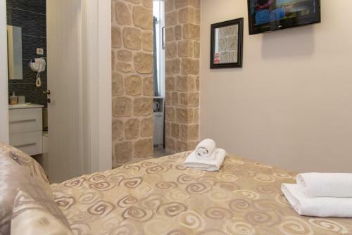 Hostal Palace Queen Mary I Luxury Rooms