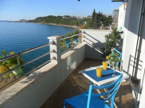 Hostal Apartments & Room Paula