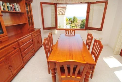 Santa Susanna Villa Sleeps 10 Wifi