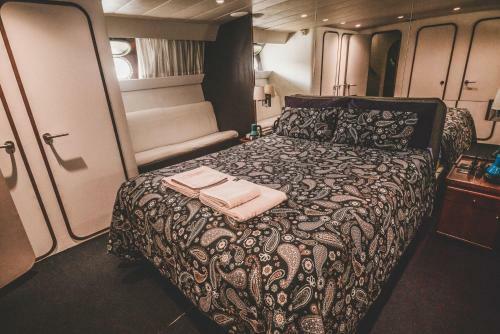 Motor Yacht Boatel